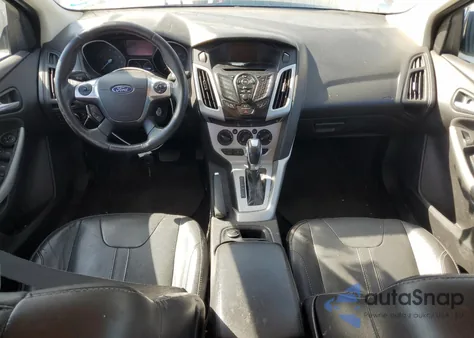 2014 Ford Focus Se z USA, uszkodzony, nr VIN 1FADP3K24EL337988